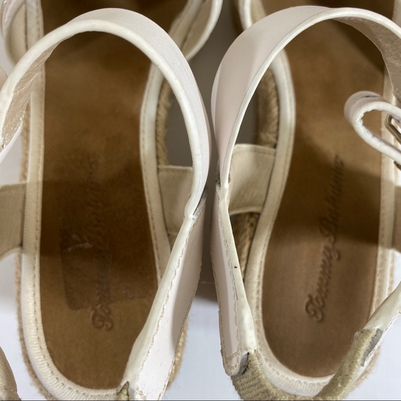 Tommy Bahama Women’s 8 Naira wedge sandals White. - Picture 6 of 8